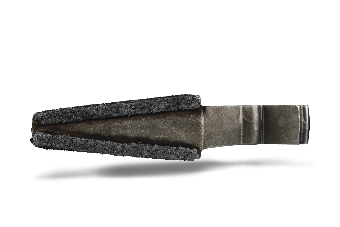 HRT® przeciwnóż pasujący do szybkoobrotowych rozdrabniaczy Doppstadt i Terex (pasujący do starego typu AK i TBGseries) z WearShield® wokół krawędzi