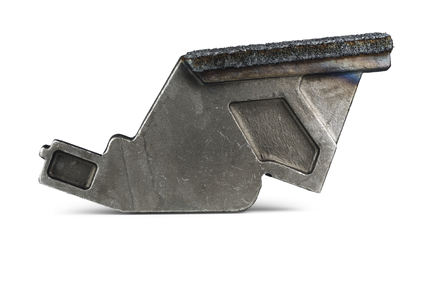 Przeciwnóż HRT® pasujący do szybkoobrotowych rozdrabniaczy Doppstadt i Terex (pasujący do starych serii AK i TBG) z osłoną WearShield® wokół całego przeciwnoża.