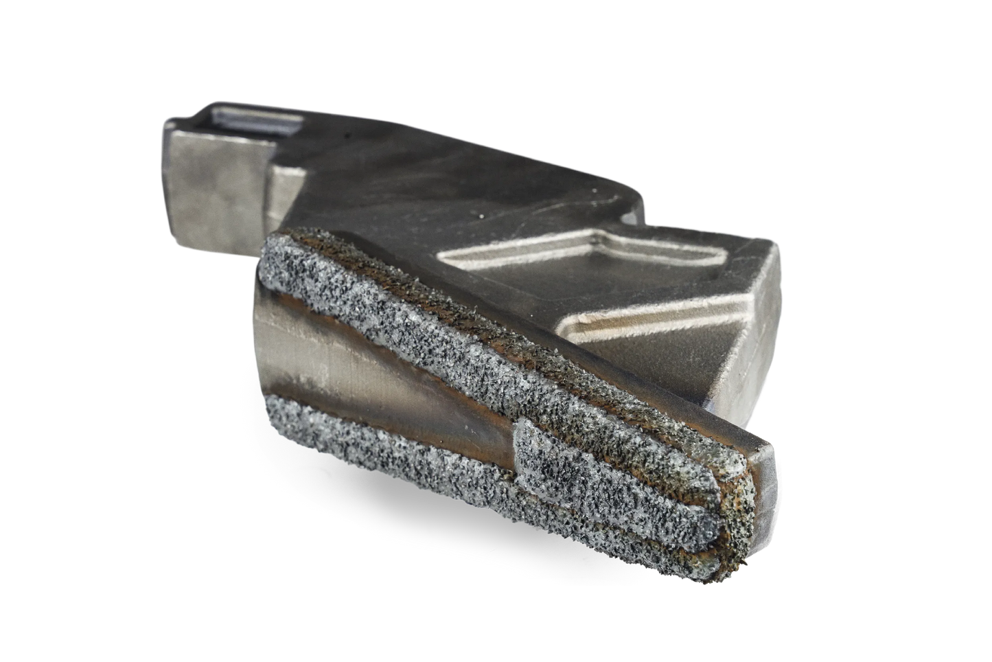 Przeciwnóż HRT® pasujący do szybkoobrotowych rozdrabniaczy Doppstadt i Terex (pasujący do starych serii AK i TBG) z osłoną WearShield® wokół całego przeciwnoża.